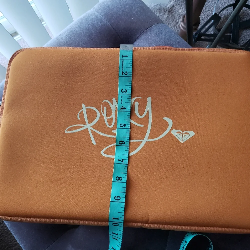 Roxy IPad Tablet eBook laptop Sleeve Case 15 Inches
